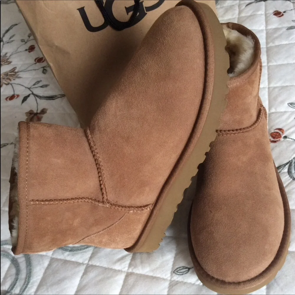 UGG CLASSIC MINI boots